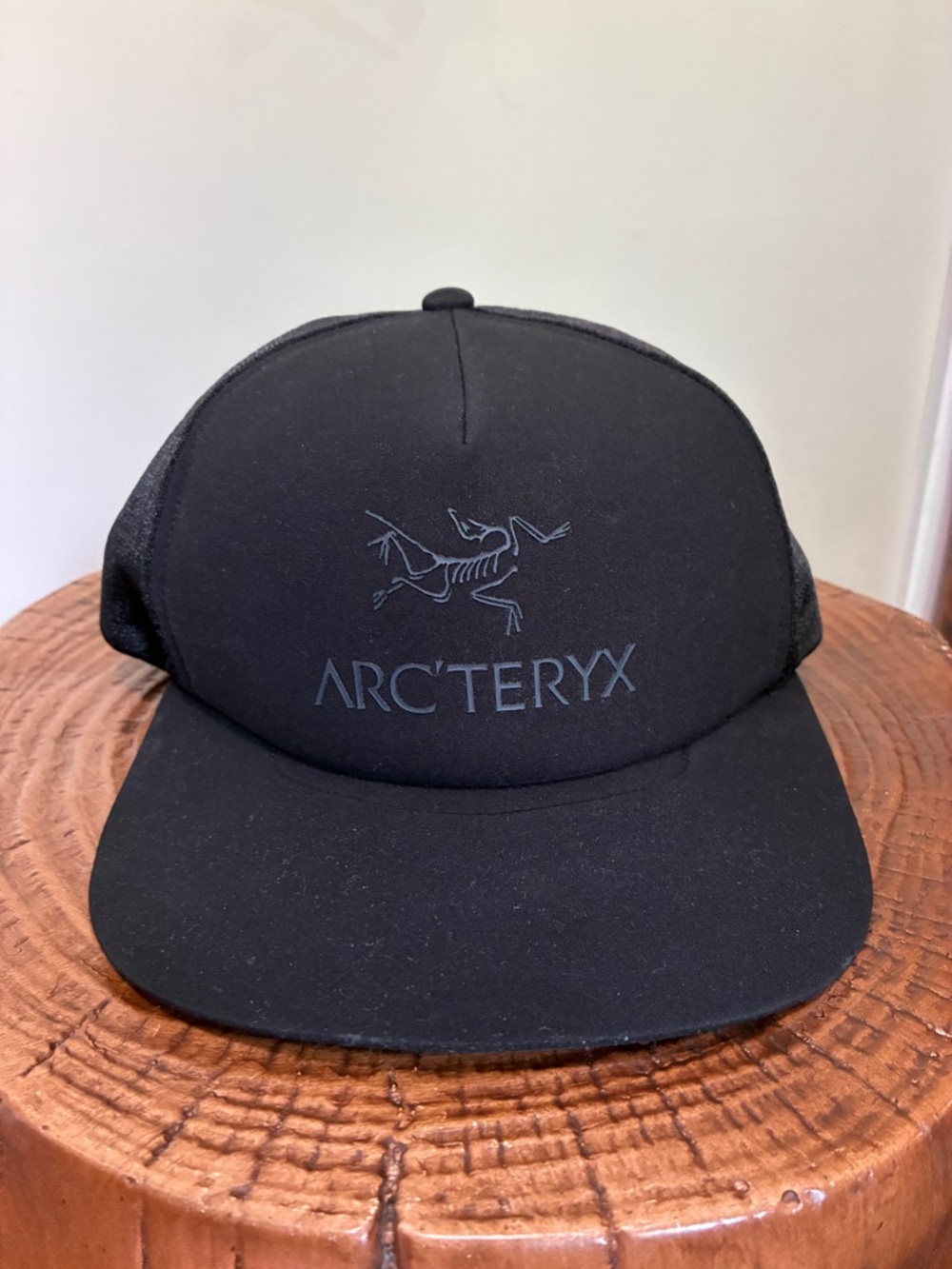 Arc'teryx Men's Trucker Hat Black Lightweight Snapback One Size Outdoor Hiking